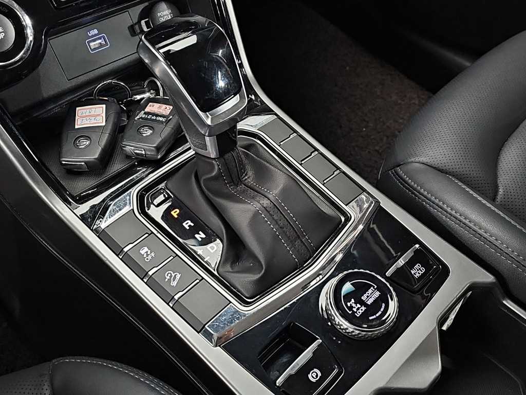 KGM KORANDO — photo 08