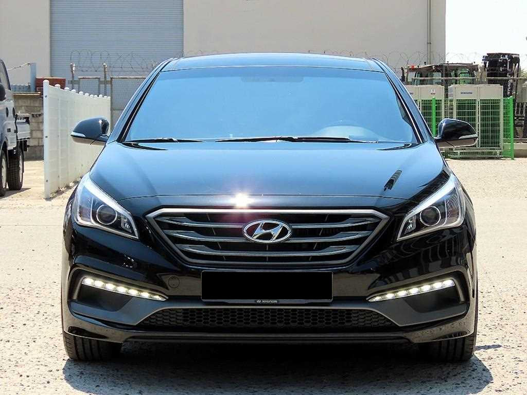 Hyundai Sonata — photo 01