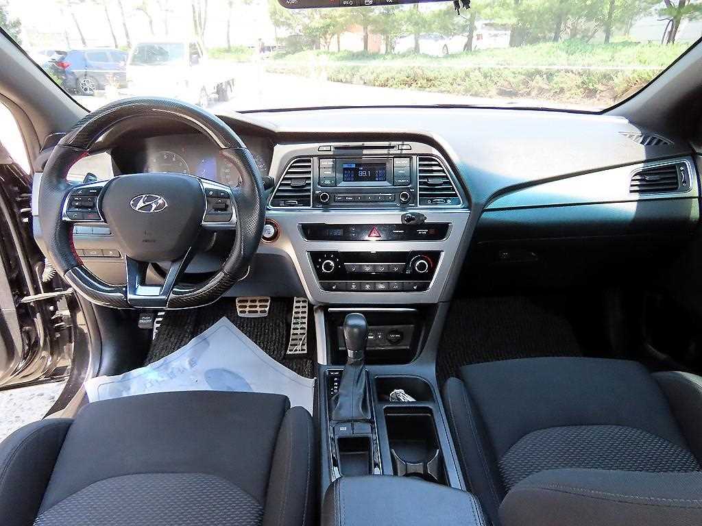 Hyundai Sonata — photo 07
