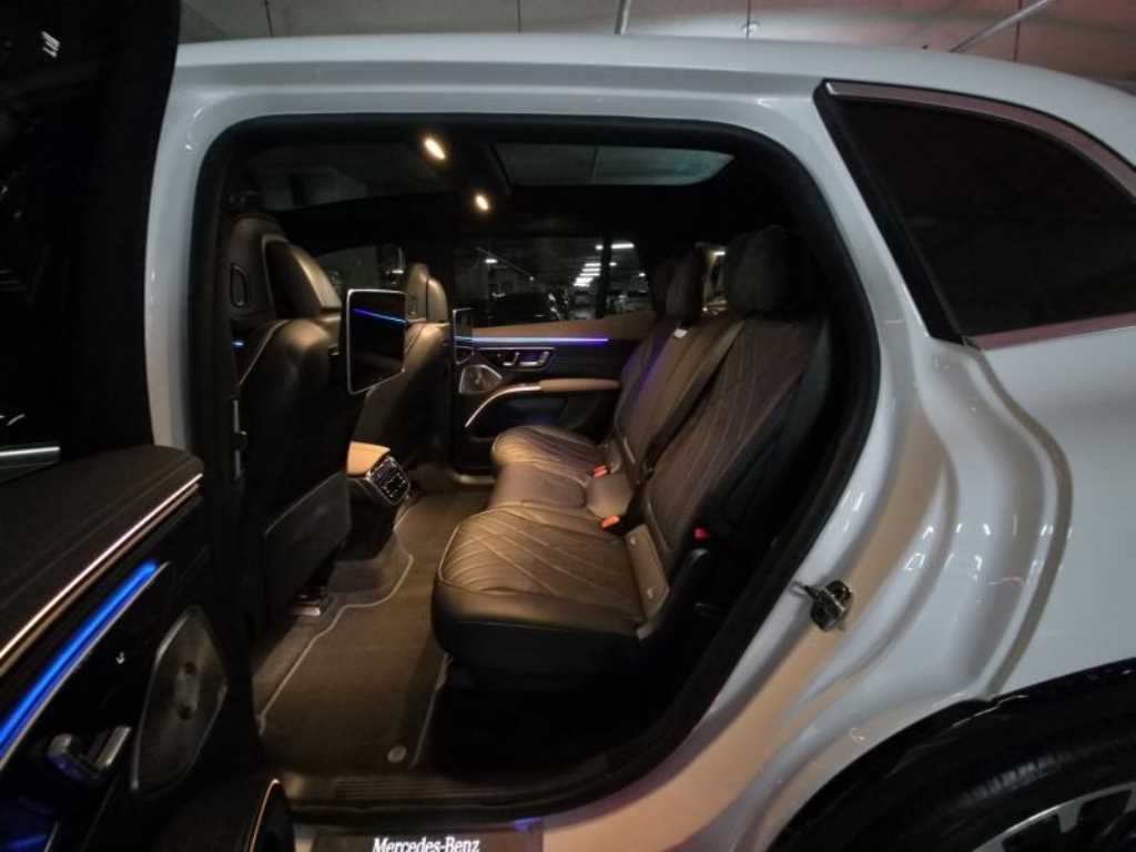 Mercedes-Benz EQS — photo 14