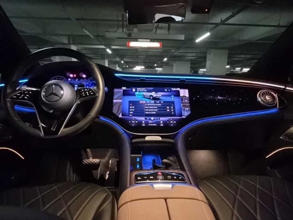 Mercedes-Benz EQS — photo 16