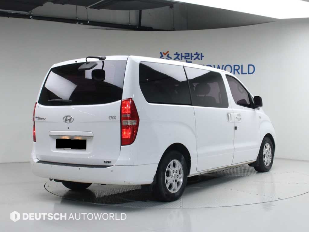 Hyundai Starex — photo 02