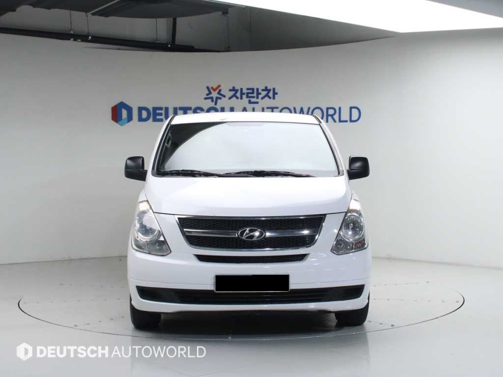 Hyundai Starex — photo 03