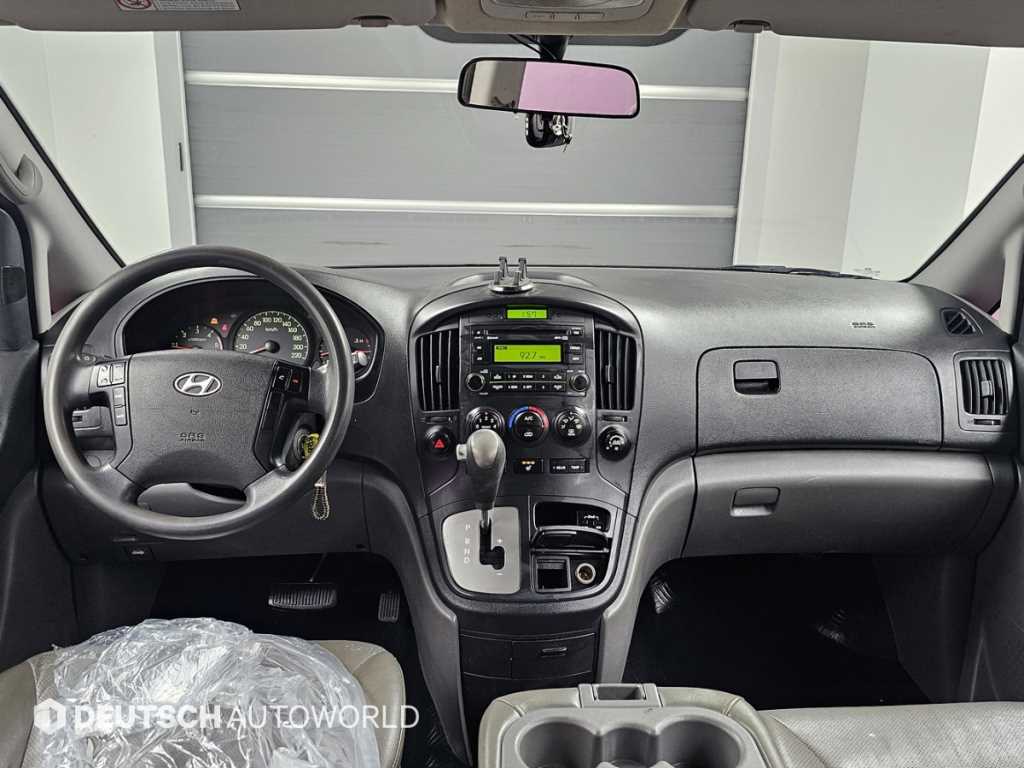 Hyundai Starex — photo 07