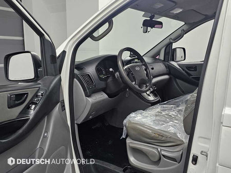 Hyundai Starex — photo 11