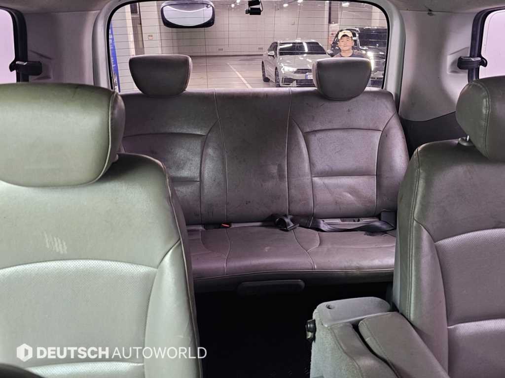 Hyundai Starex — photo 18