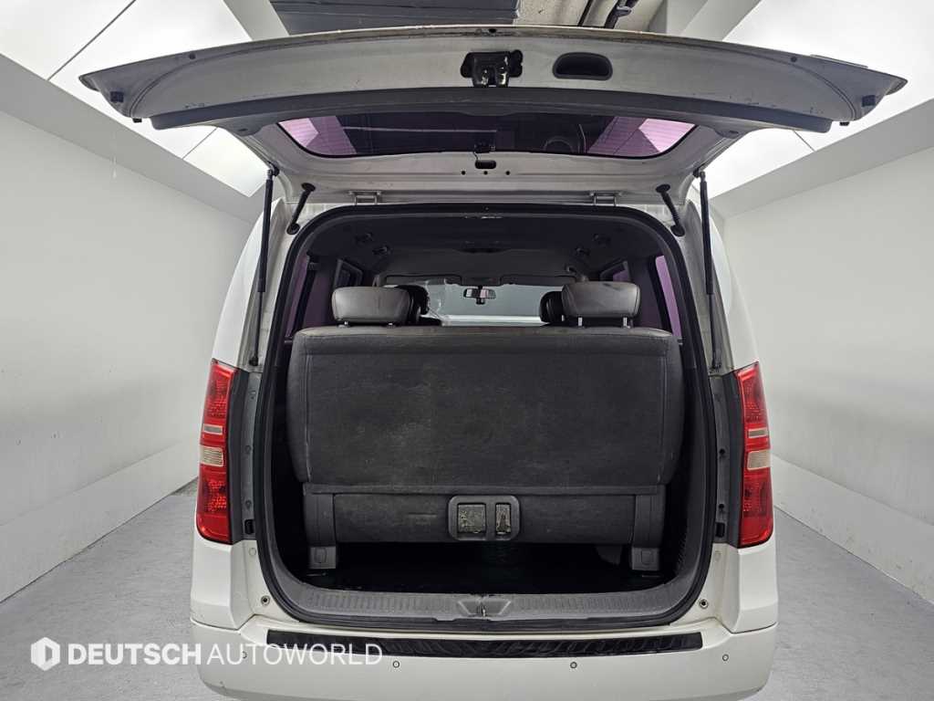 Hyundai Starex — photo 19