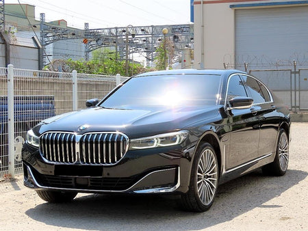 BMW 7-Series — photo 02