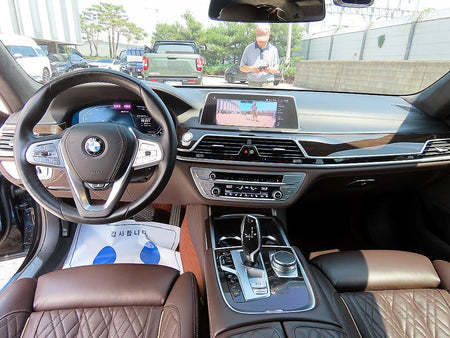 BMW 7-Series — photo 07