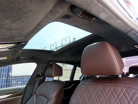BMW 7-Series — photo 17