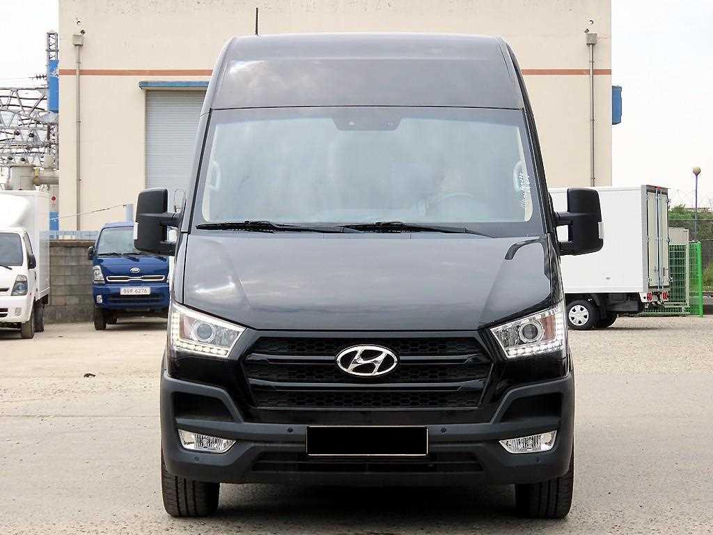 Hyundai Solati — photo 01