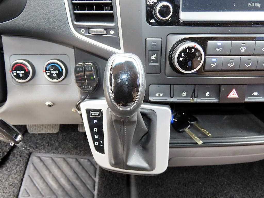 Hyundai Solati — photo 11