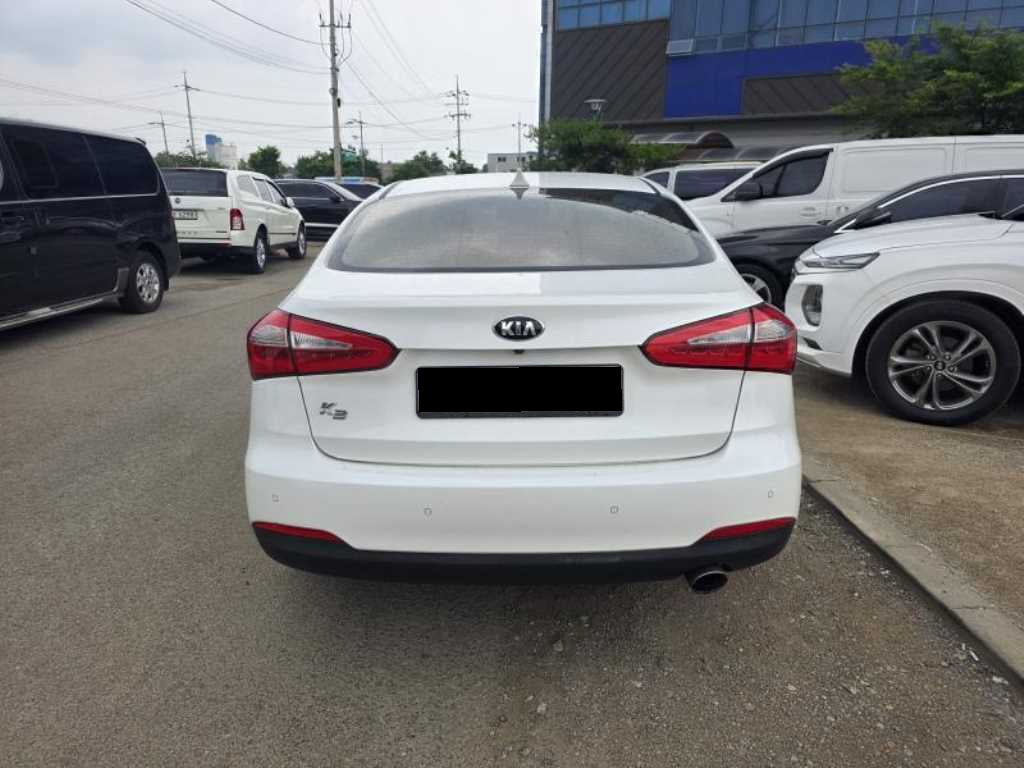 Kia K3 — photo 06