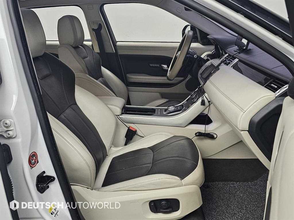 Land Rover Range Rover Evoque — photo 10