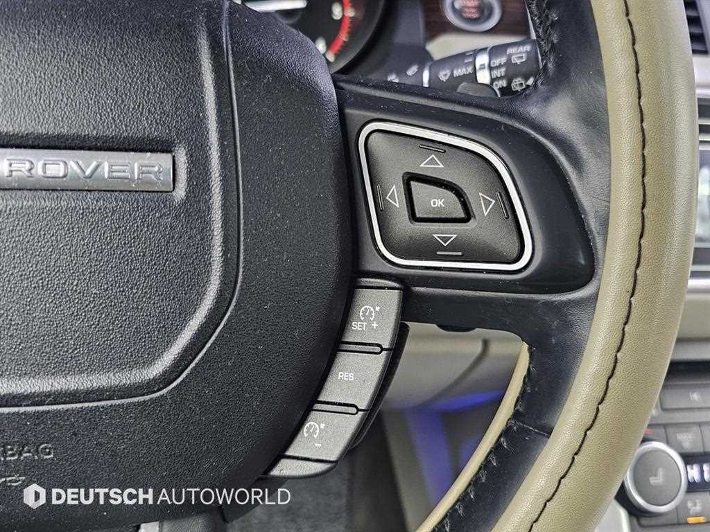 Land Rover Range Rover Evoque — photo 18