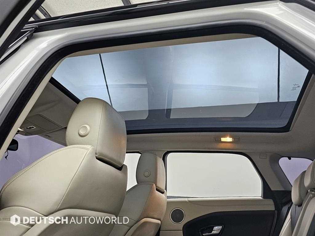 Land Rover Range Rover Evoque — photo 19