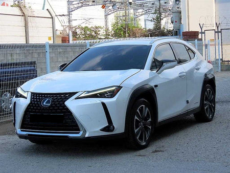 Lexus UX — photo 02