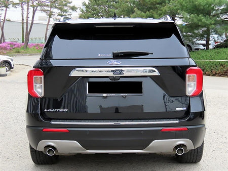 Ford Explorer — photo 04