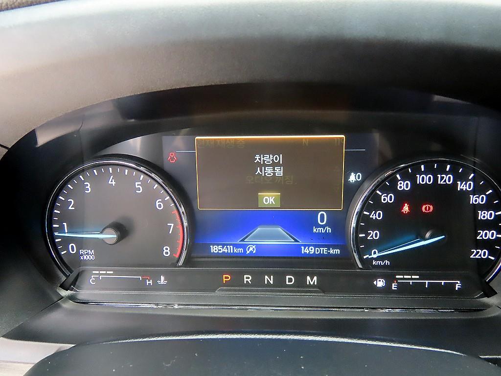 Ford Explorer — photo 09
