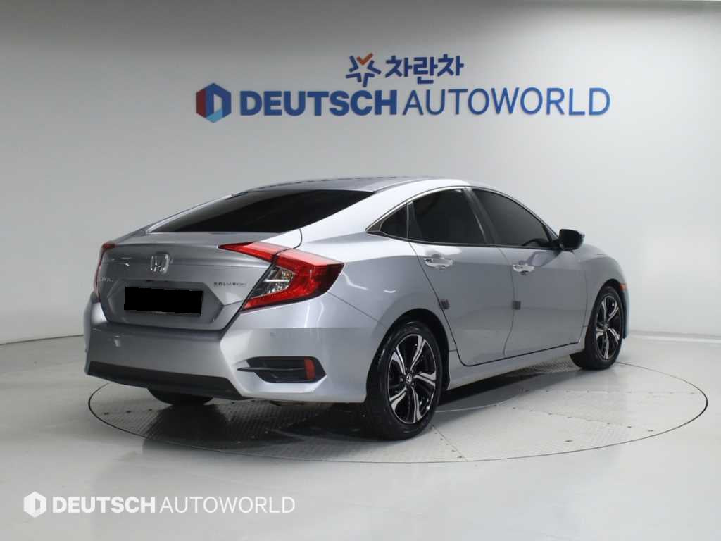 Honda Civic — photo 02