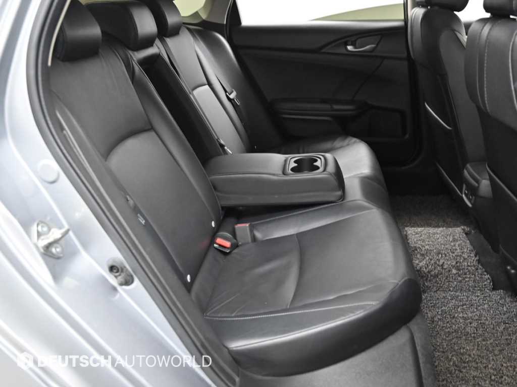 Honda Civic — photo 12
