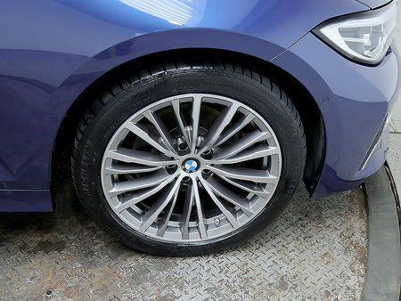 BMW 3-Series — photo 08