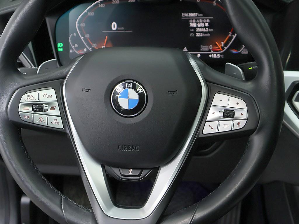 BMW 3-Series — photo 16