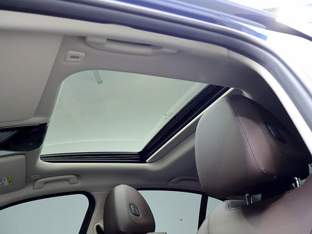 BMW 3-Series — photo 17