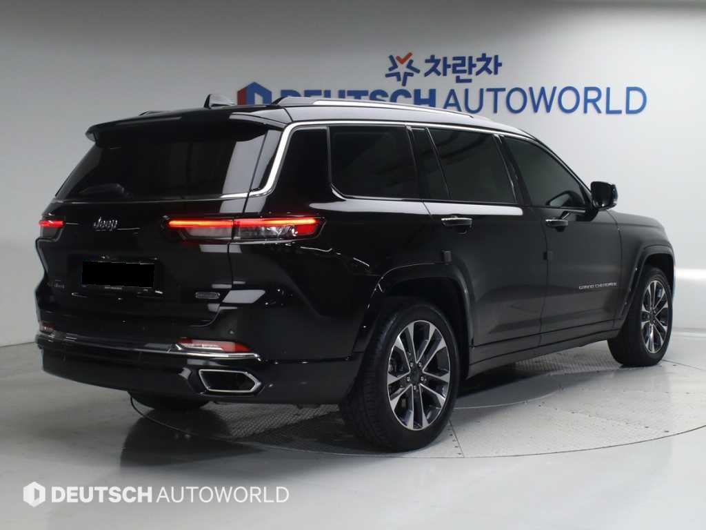 Jeep Cherokee — photo 02