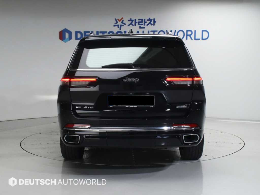 Jeep Cherokee — photo 04