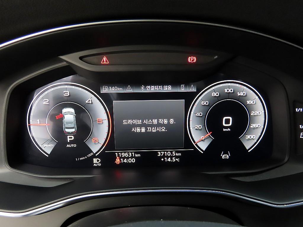Audi A6 — photo 09