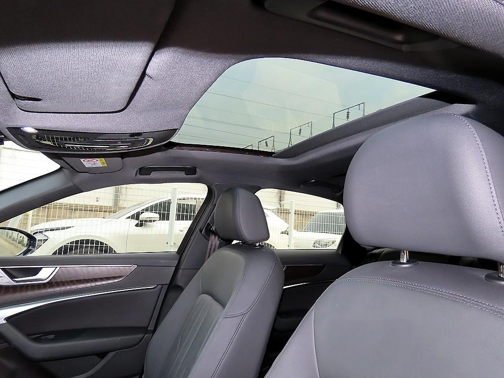 Audi A6 — photo 17