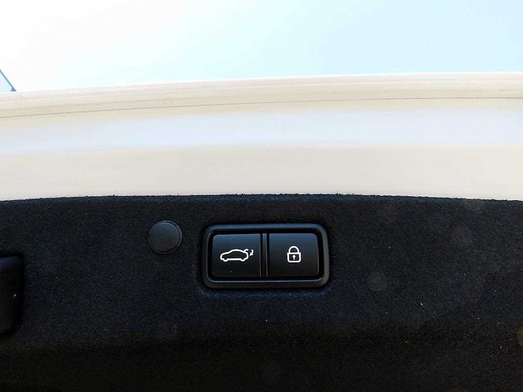 Hyundai Grandeur — photo 16