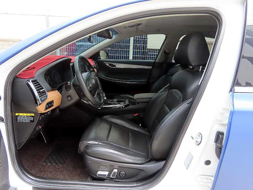 Hyundai Grandeur — photo 05