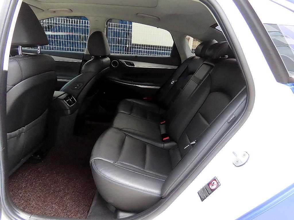 Hyundai Grandeur — photo 06