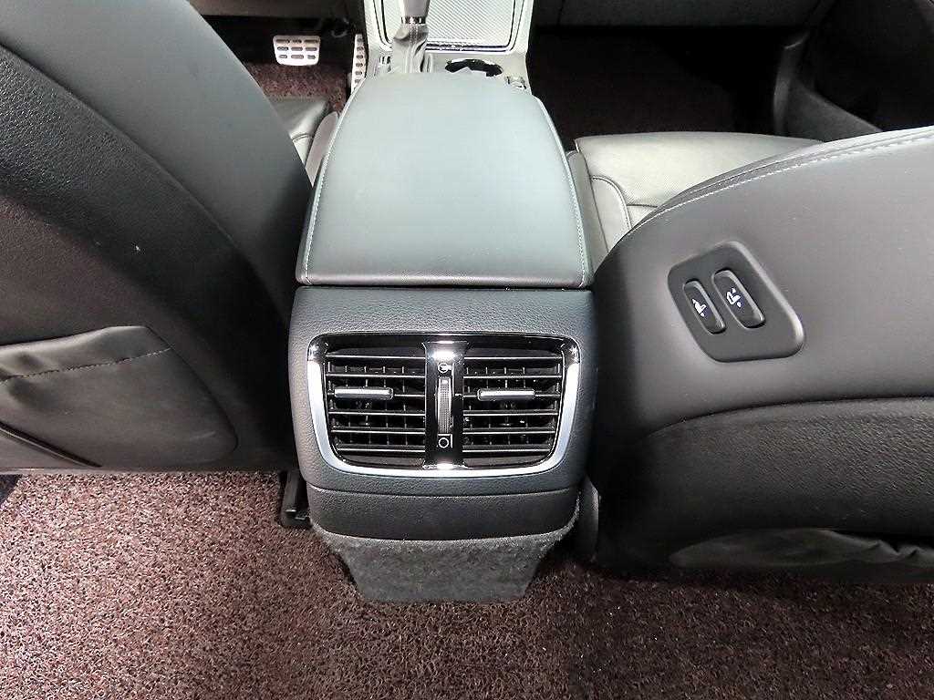 Hyundai Grandeur — photo 15