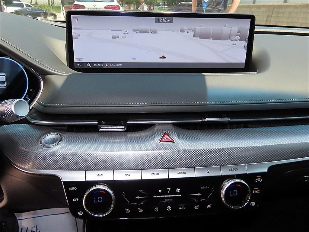 Genesis G80 — photo 14