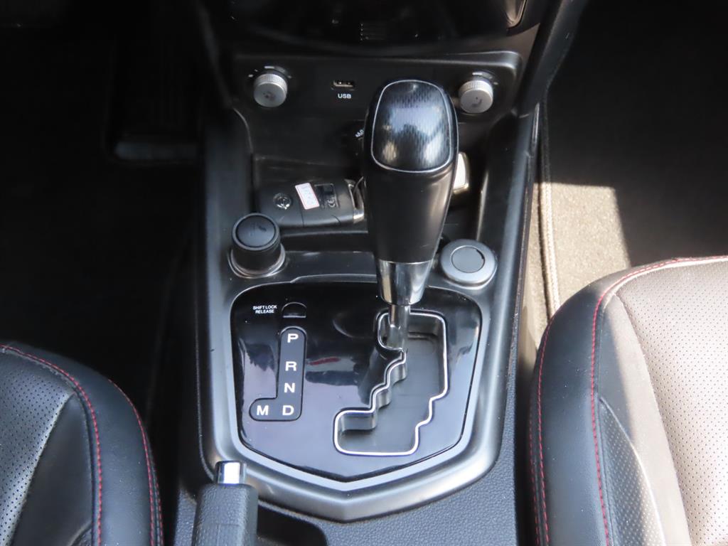 KGM TIBOLI — photo 12