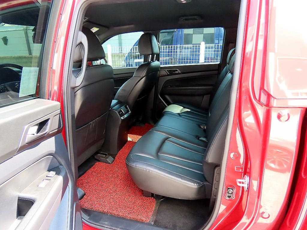 KGM Rexton — photo 06