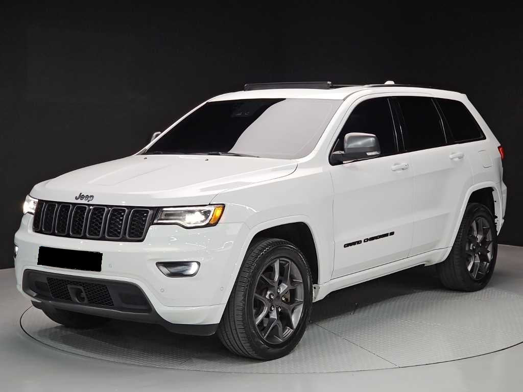 Jeep Cherokee — photo 01