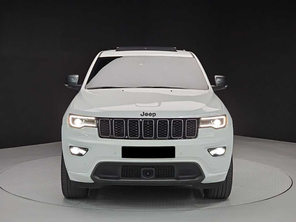Jeep Cherokee — photo 02
