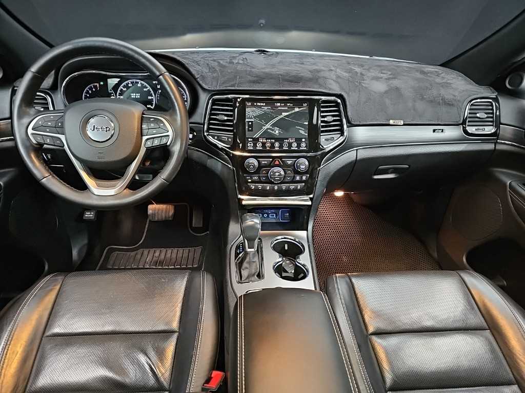 Jeep Cherokee — photo 07