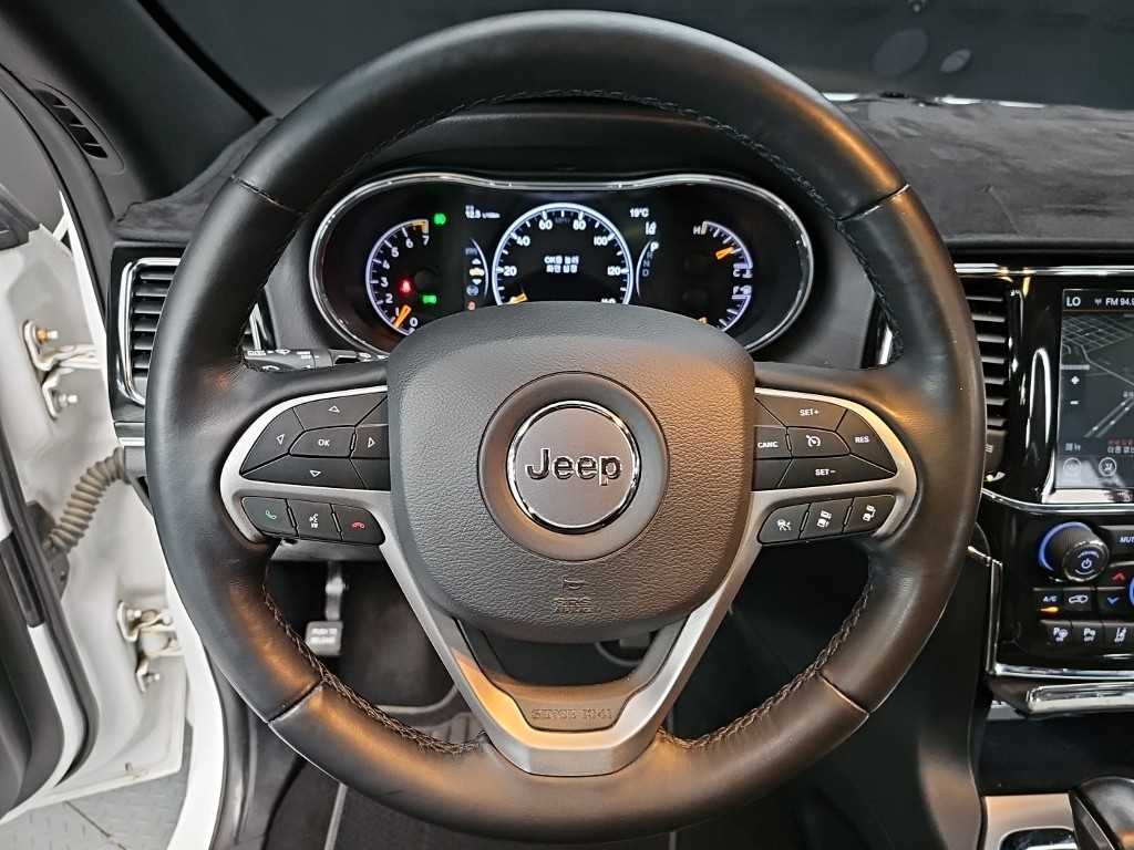 Jeep Cherokee — photo 09