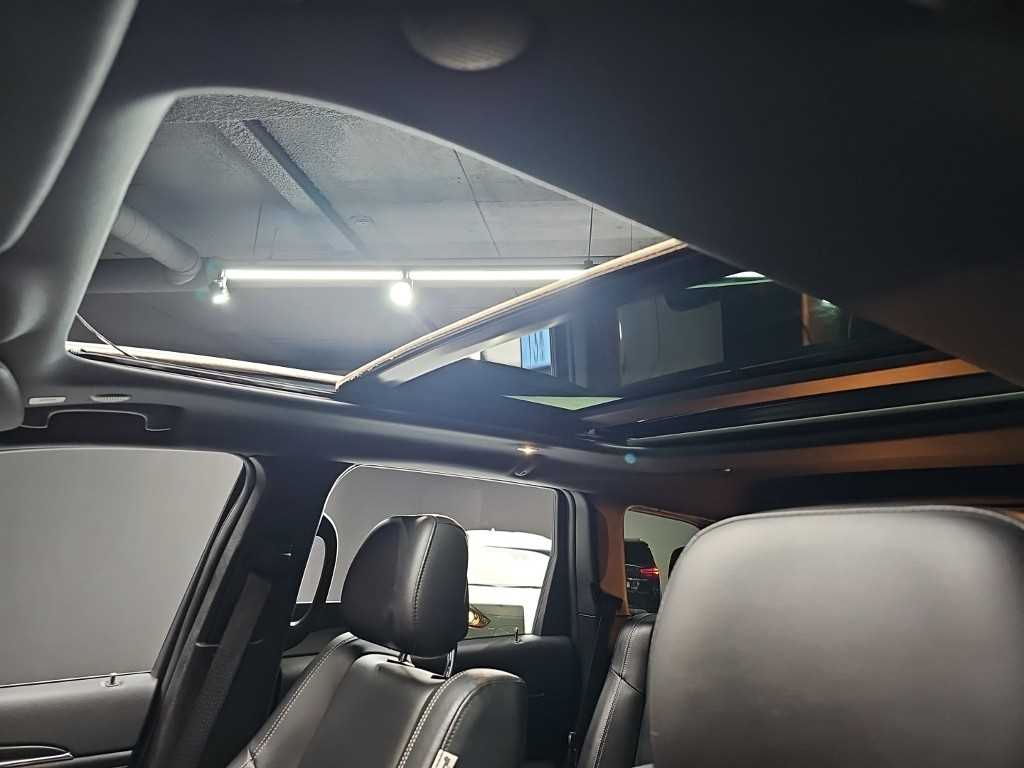 Jeep Cherokee — photo 14