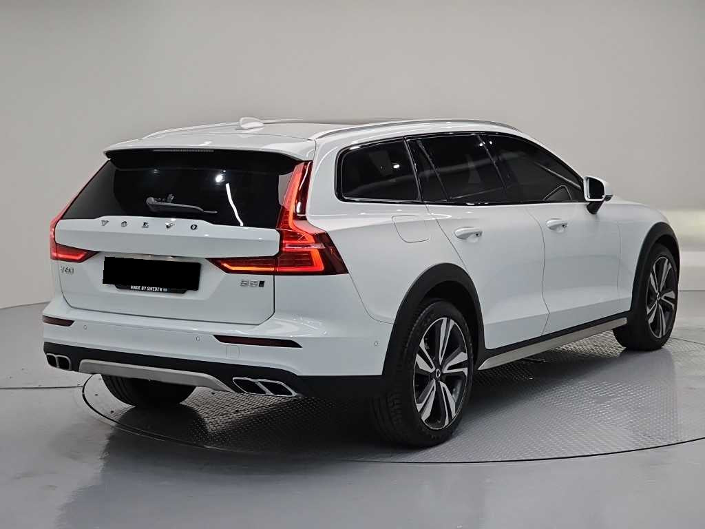 Volvo V60 — photo 04
