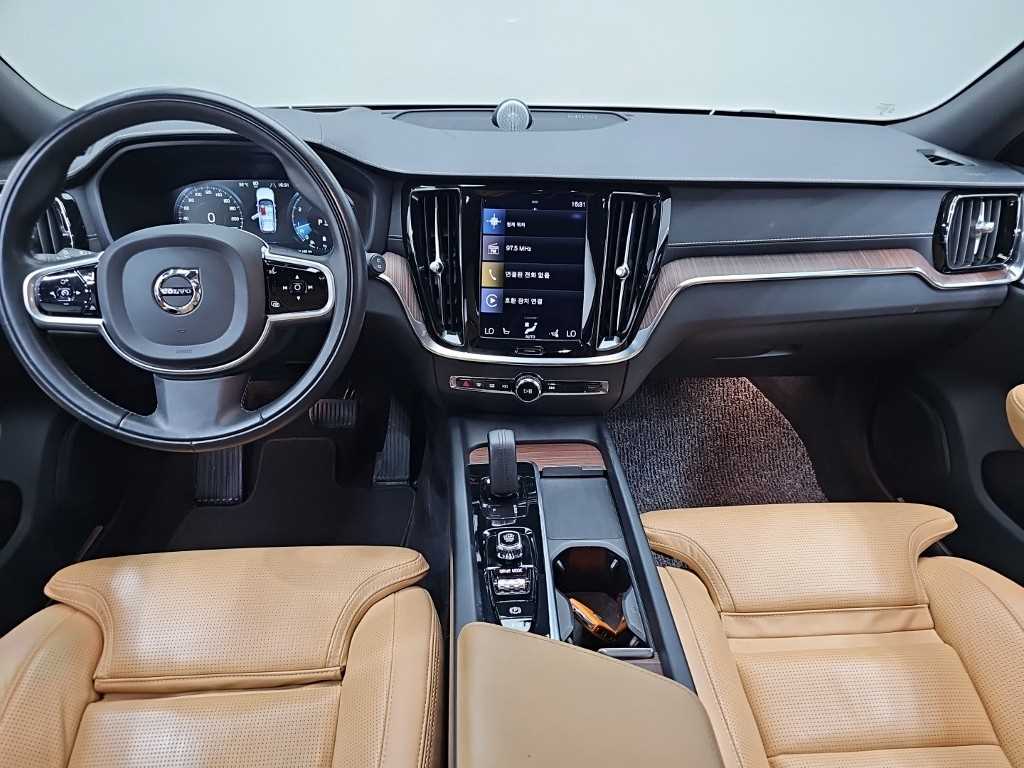 Volvo V60 — photo 07