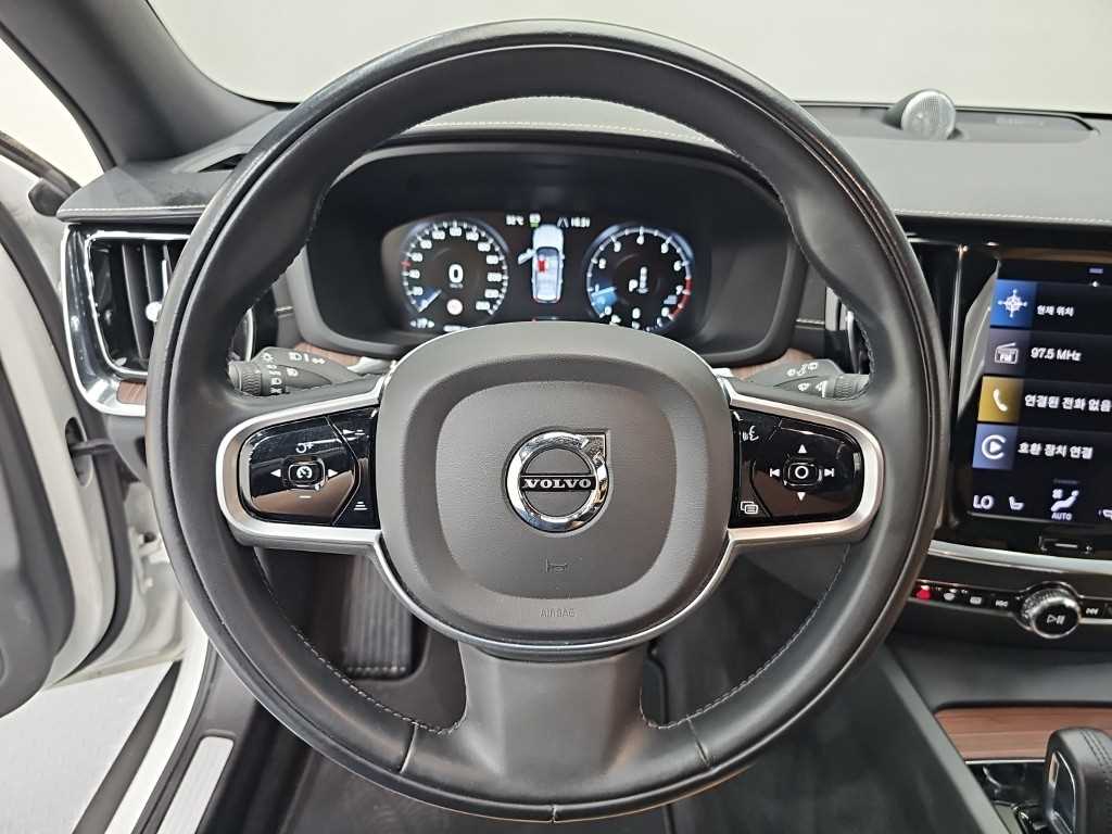 Volvo V60 — photo 09