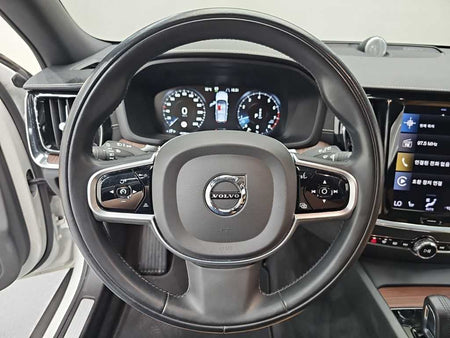 Volvo V60 — photo 09