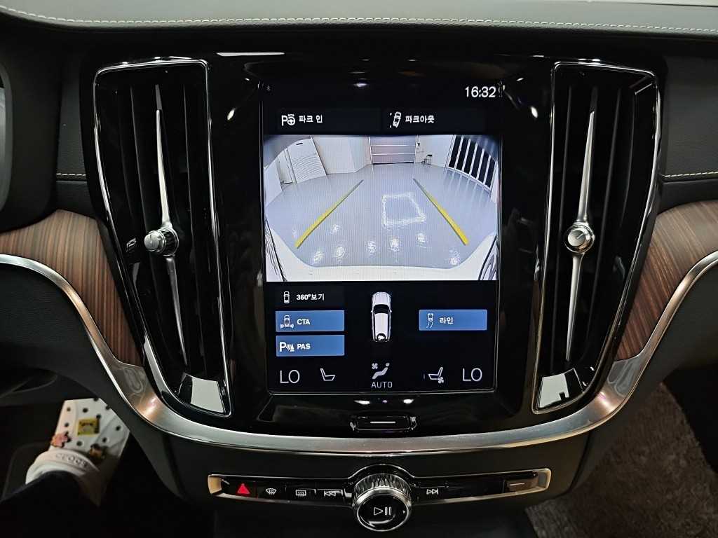 Volvo V60 — photo 16
