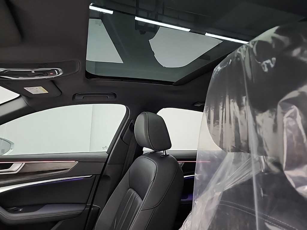 Audi A6 — photo 14